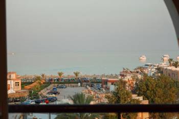 Three-Bedroom Apartment with Sea View31