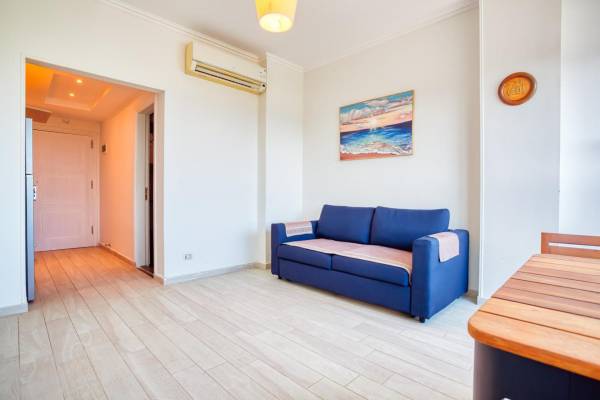 One-Bedroom Apartment with Ocean View